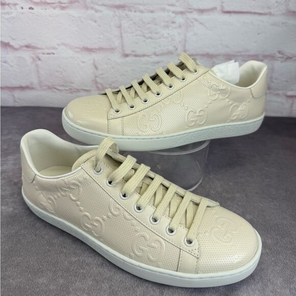 Gucci Shoes - Gucci Women’s Series Gg Embossed Low Sneakers New 38.5